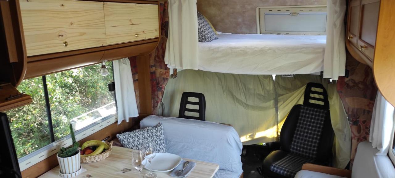Charmant Camping-Car A La Campagne Labessiere-Candeil 外观 照片