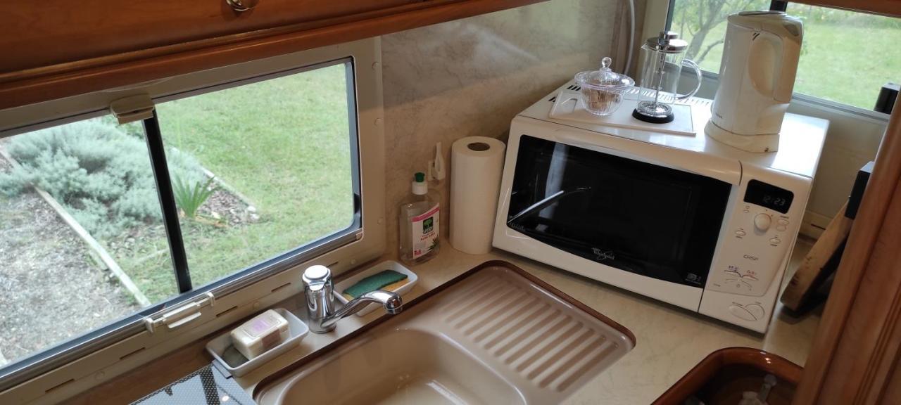 Charmant Camping-Car A La Campagne Labessiere-Candeil 外观 照片
