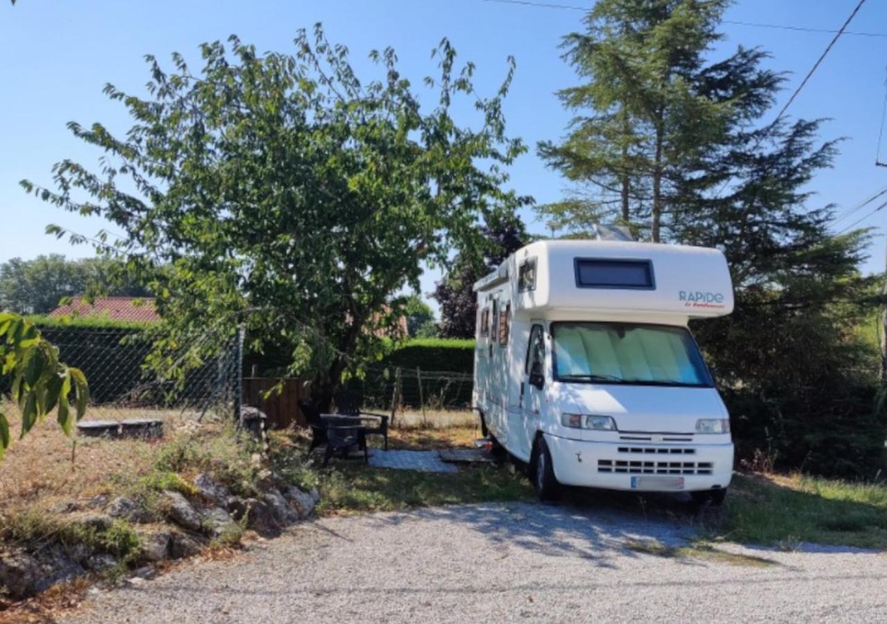Charmant Camping-Car A La Campagne Labessiere-Candeil 外观 照片